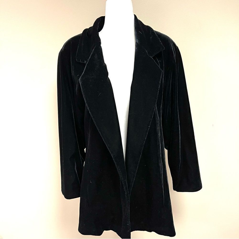 Emil Rutenburg black velvet jacket.  Size M/L